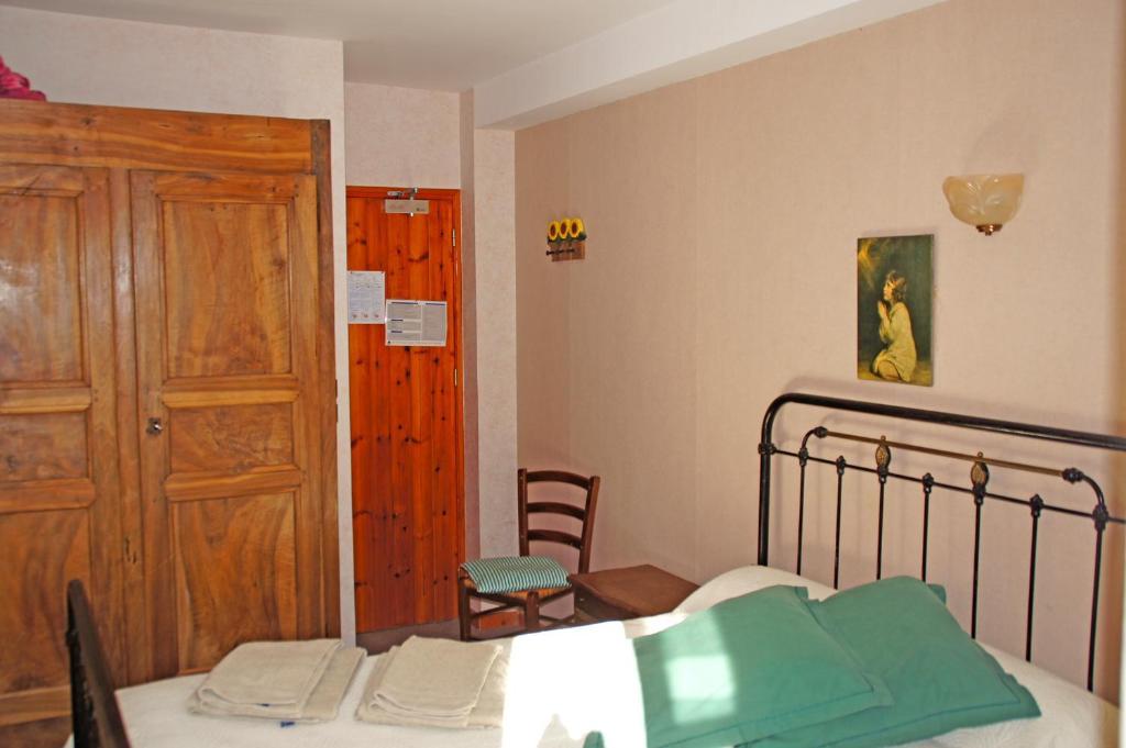 Le Relais Des Vaudois Hotel Freissinieres Habitación foto